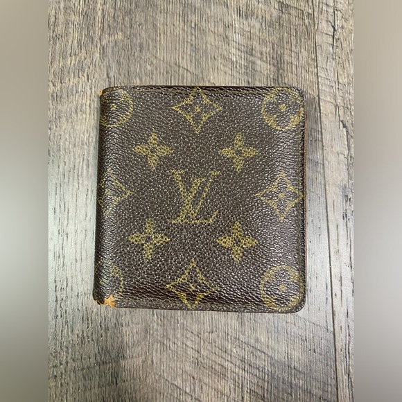 LOUIS VUITTON Mens Bi-Fold Wallet - Picture 1 of 9